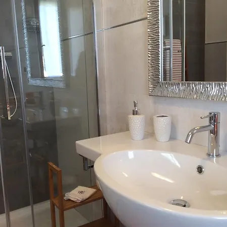 L'oasi Nel Borgo فندق مبيت وإفطار Nereto