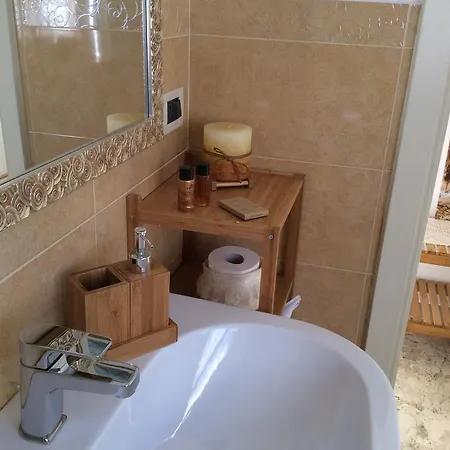 L'oasi Nel Borgo فندق مبيت وإفطار